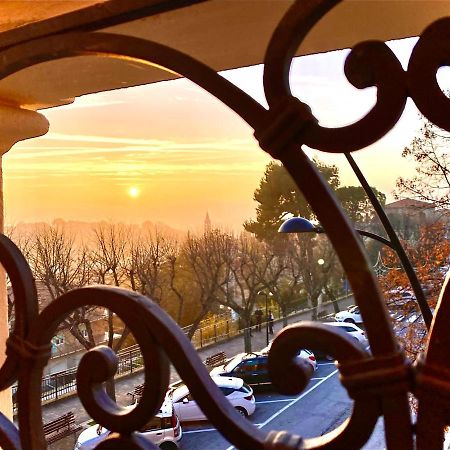 B&B Terrazza Sul Borgo Mogliano Dış mekan fotoğraf