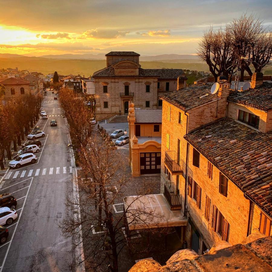 B&B Terrazza Sul Borgo Mogliano Dış mekan fotoğraf