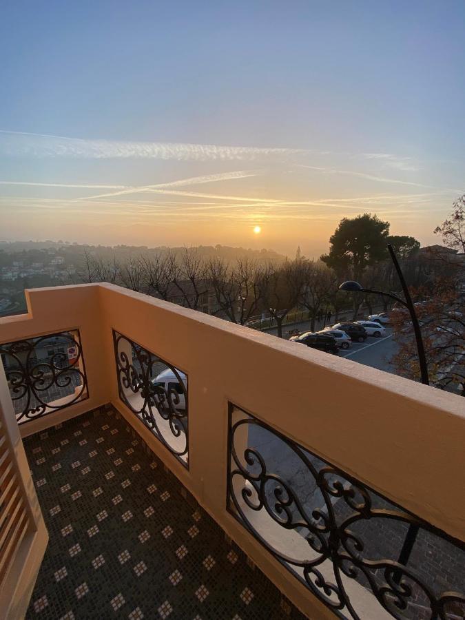 B&B Terrazza Sul Borgo Mogliano Dış mekan fotoğraf