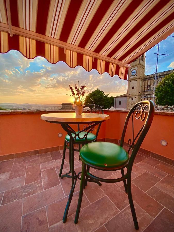 B&B Terrazza Sul Borgo Mogliano Dış mekan fotoğraf
